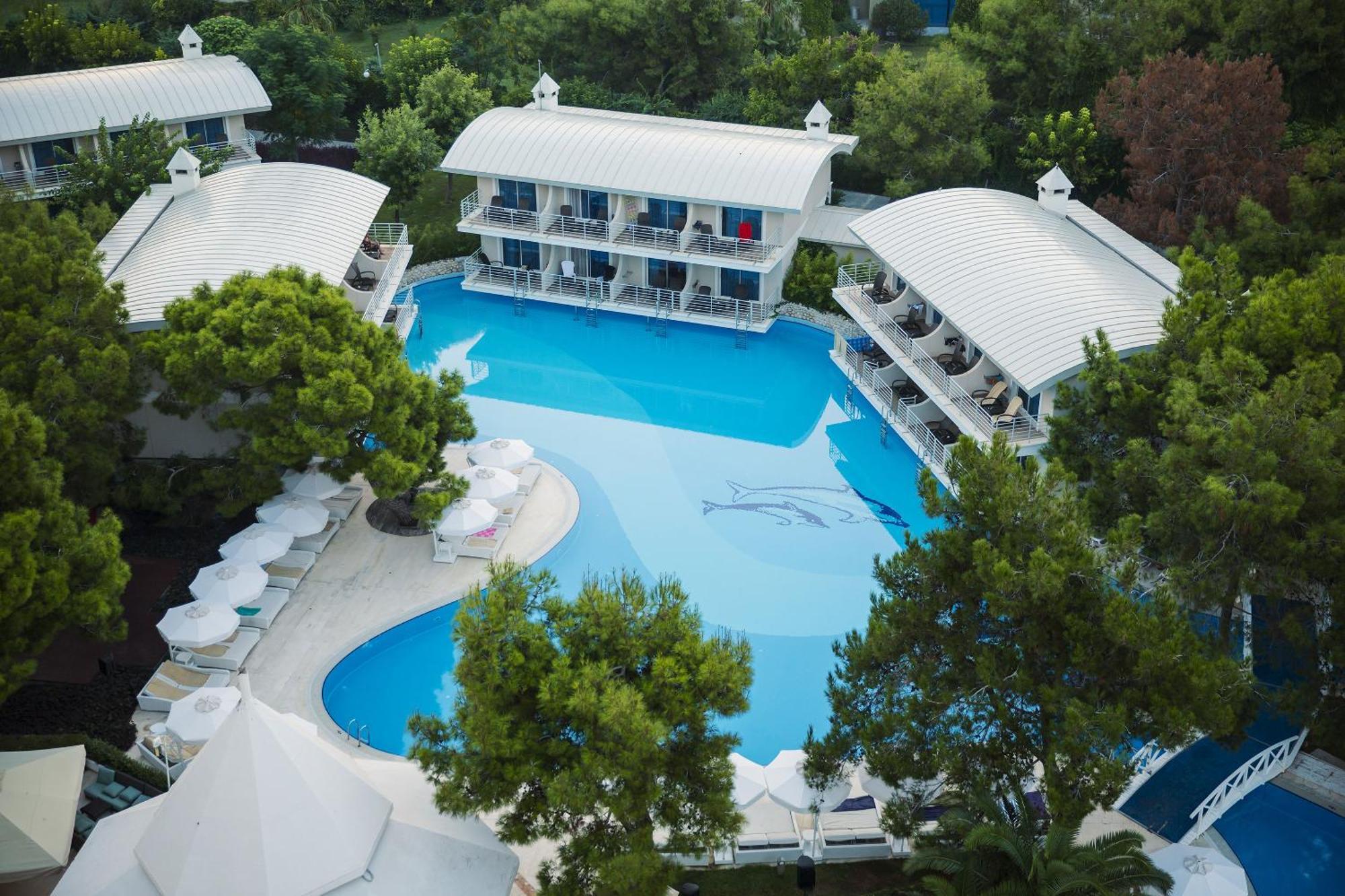 Annex Standard Swim-up Room
